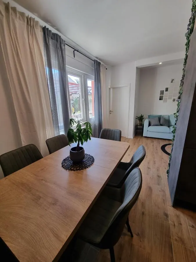 Gemini Suites Kastela Apartment